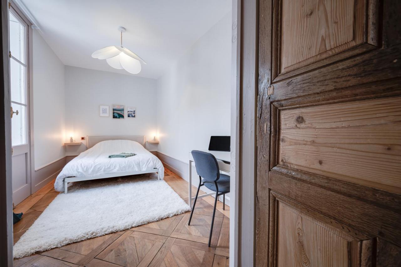Grand Appartement 8 Personnes Terrasse Privative Hyper Centre Calme Lons-le-Saunier Exterior foto