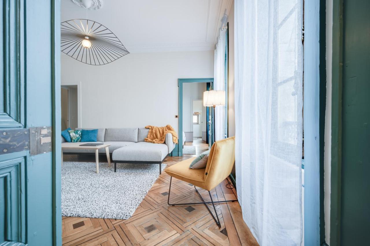 Grand Appartement 8 Personnes Terrasse Privative Hyper Centre Calme Lons-le-Saunier Exterior foto