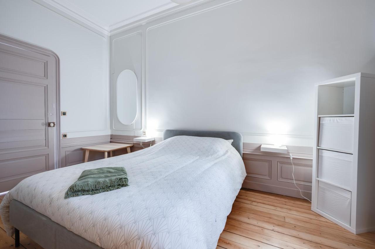 Grand Appartement 8 Personnes Terrasse Privative Hyper Centre Calme Lons-le-Saunier Exterior foto