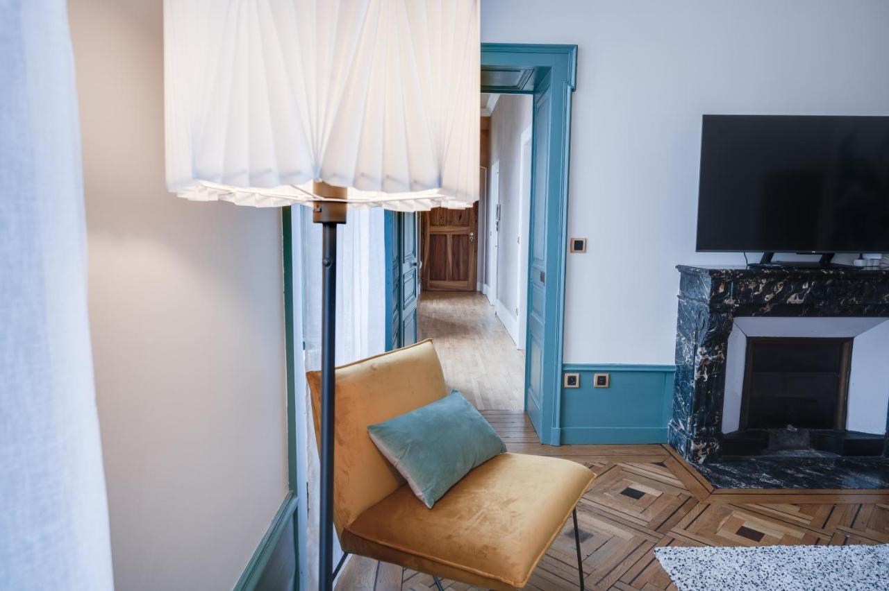 Grand Appartement 8 Personnes Terrasse Privative Hyper Centre Calme Lons-le-Saunier Exterior foto